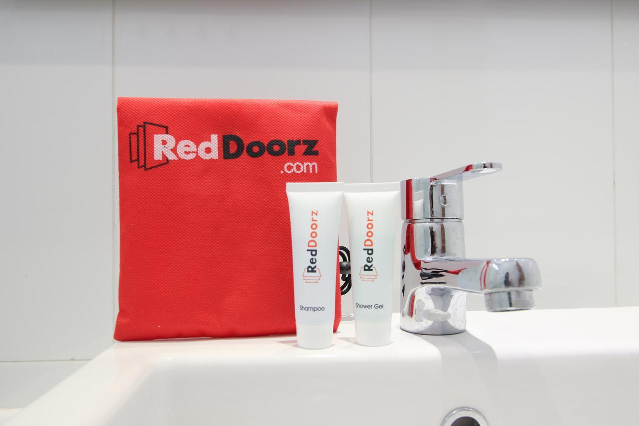 RedDoorz Plus near Alun Alun Selatan 2 Yogyakarta Exterior foto